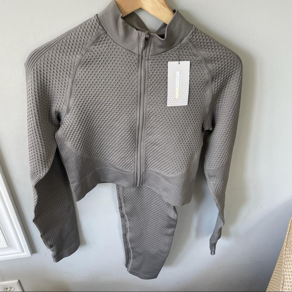 NOVA Sport Matrix Infinity Seamless 2 Pc grey waffle size medium - Picture 7 of 11